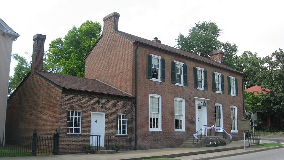 Photograph of Brown Pusey House Community Center