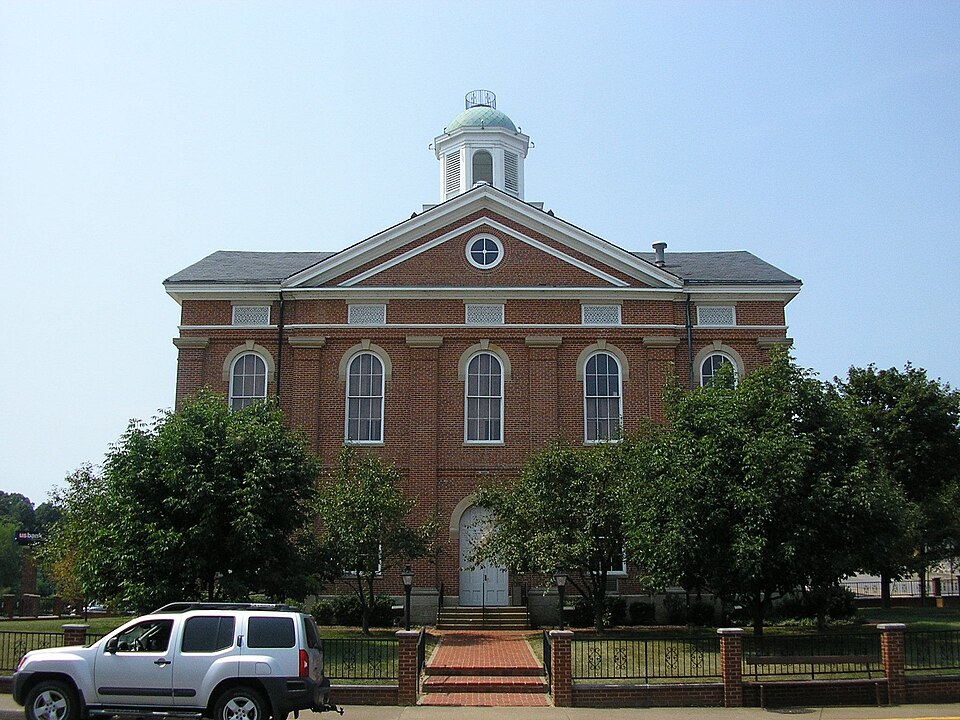 Photograph of Hancock County Courthouse