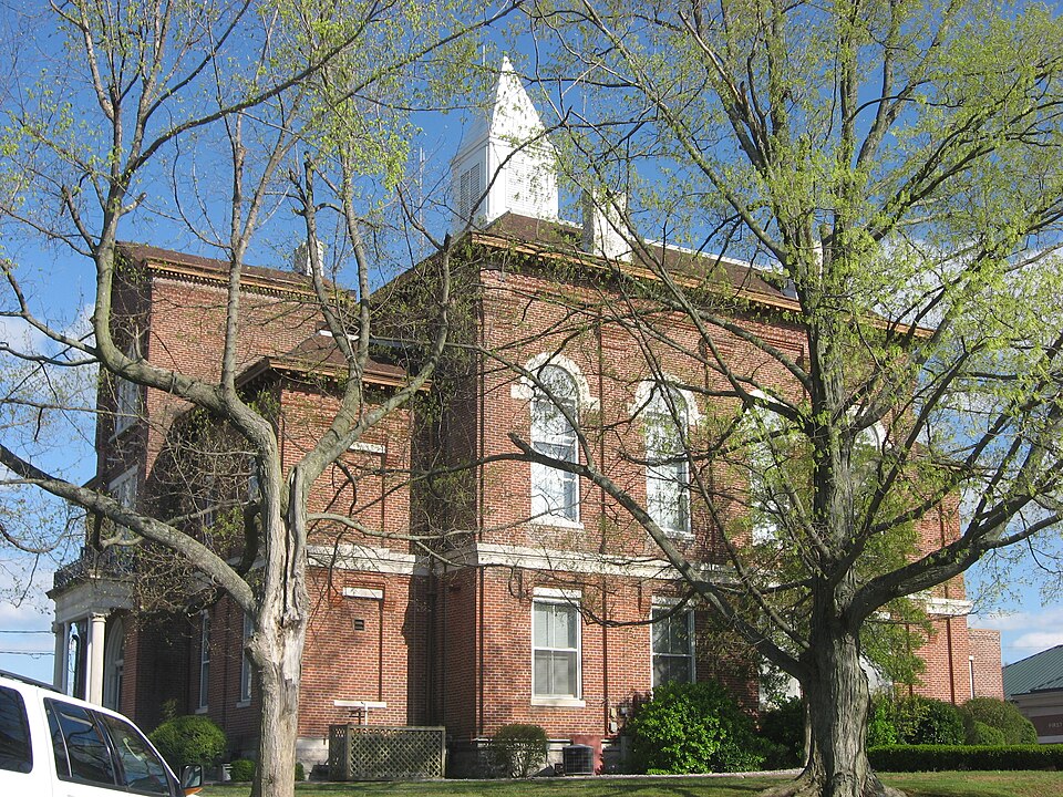 Photograph of Hickman County Courthouse