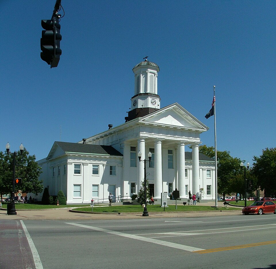 Photograph of Madison County Courthouse