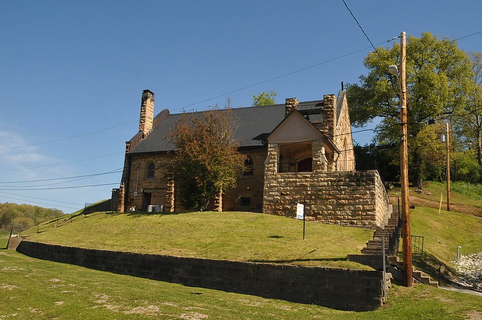 Photograph of St. Thomas Episcopal Church