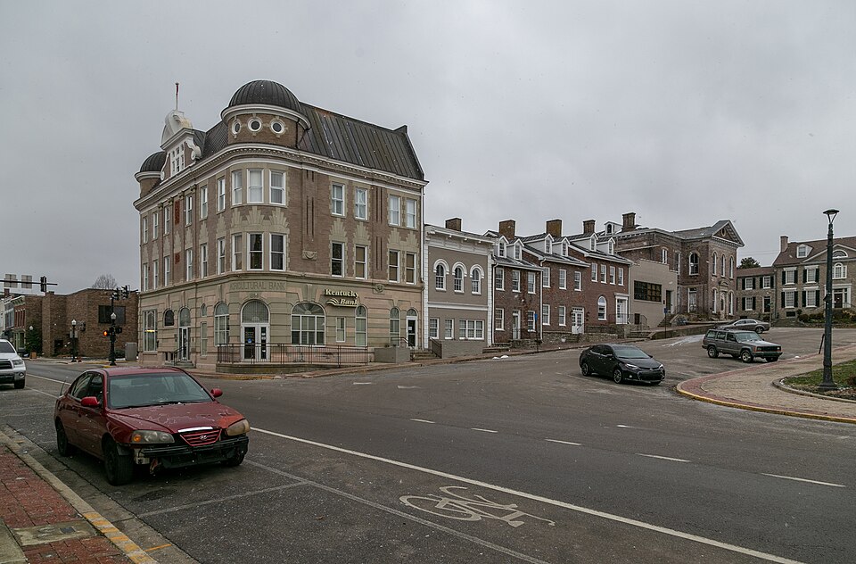 Photograph of Paris Courthouse Square Historic District