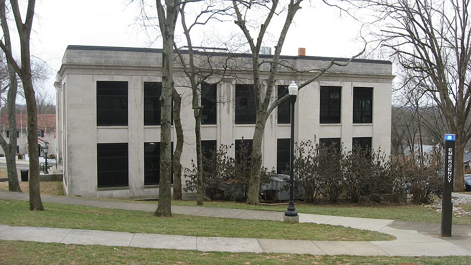 Photograph of Industrial Arts Building