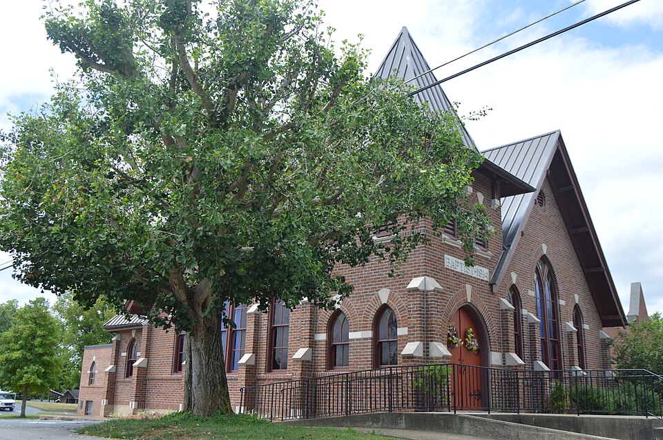 Photograph of Munfordville Baptist Church