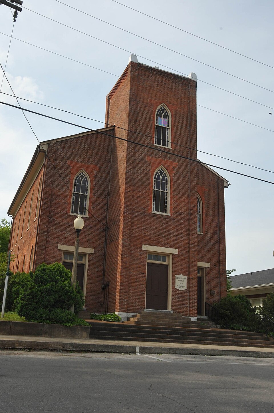 Photograph of Munfordville Presbyterian Church and Green River Lodge No.88