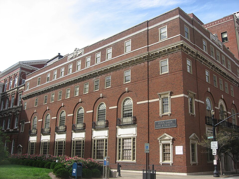 Photograph of First National Bank-Kentucky Title Company Building