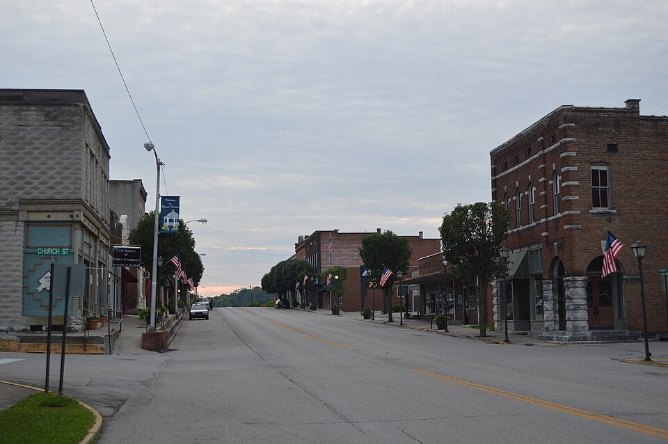 Photograph of Mount Vernon Commercial District