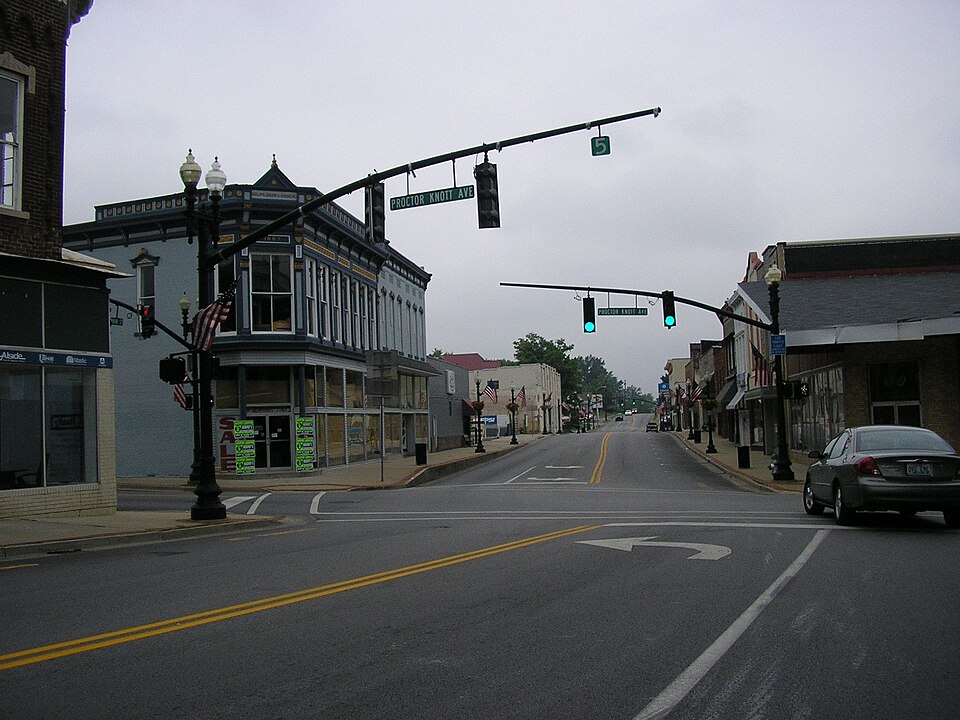 Photograph of Lebanon Historic Commercial District