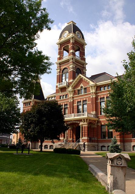 Photograph of Campbell County Courthouse