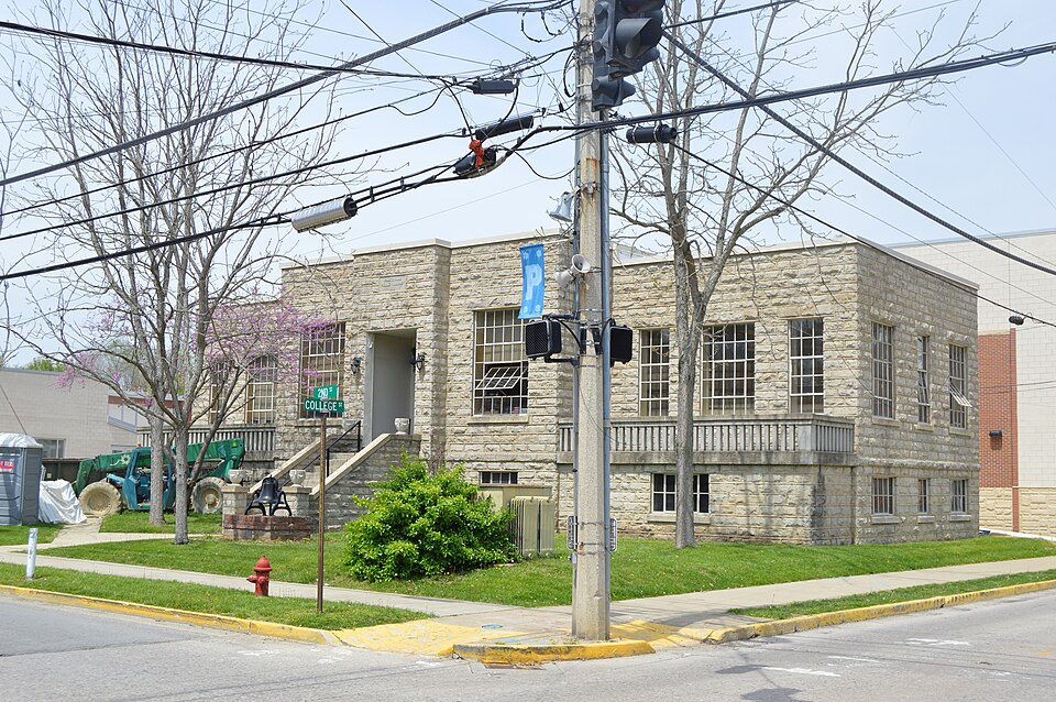 Photograph of Paintsville Public Library Building