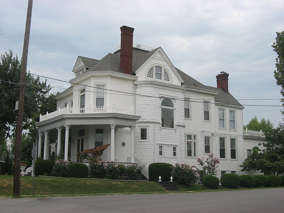 Photograph of Beaumont Avenue Residential District