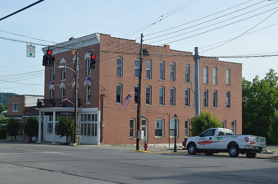 Photograph of Riverview Hotel