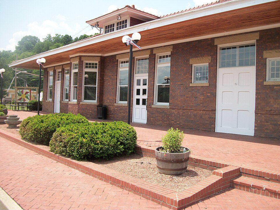Photograph of Olive Hill C & O Depot