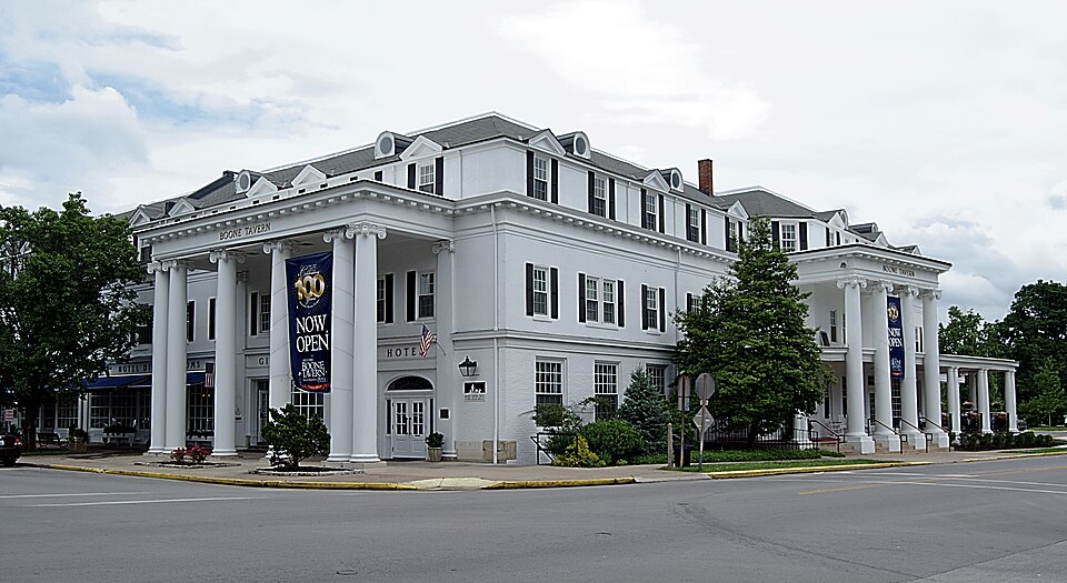 Photograph of Boone Tavern