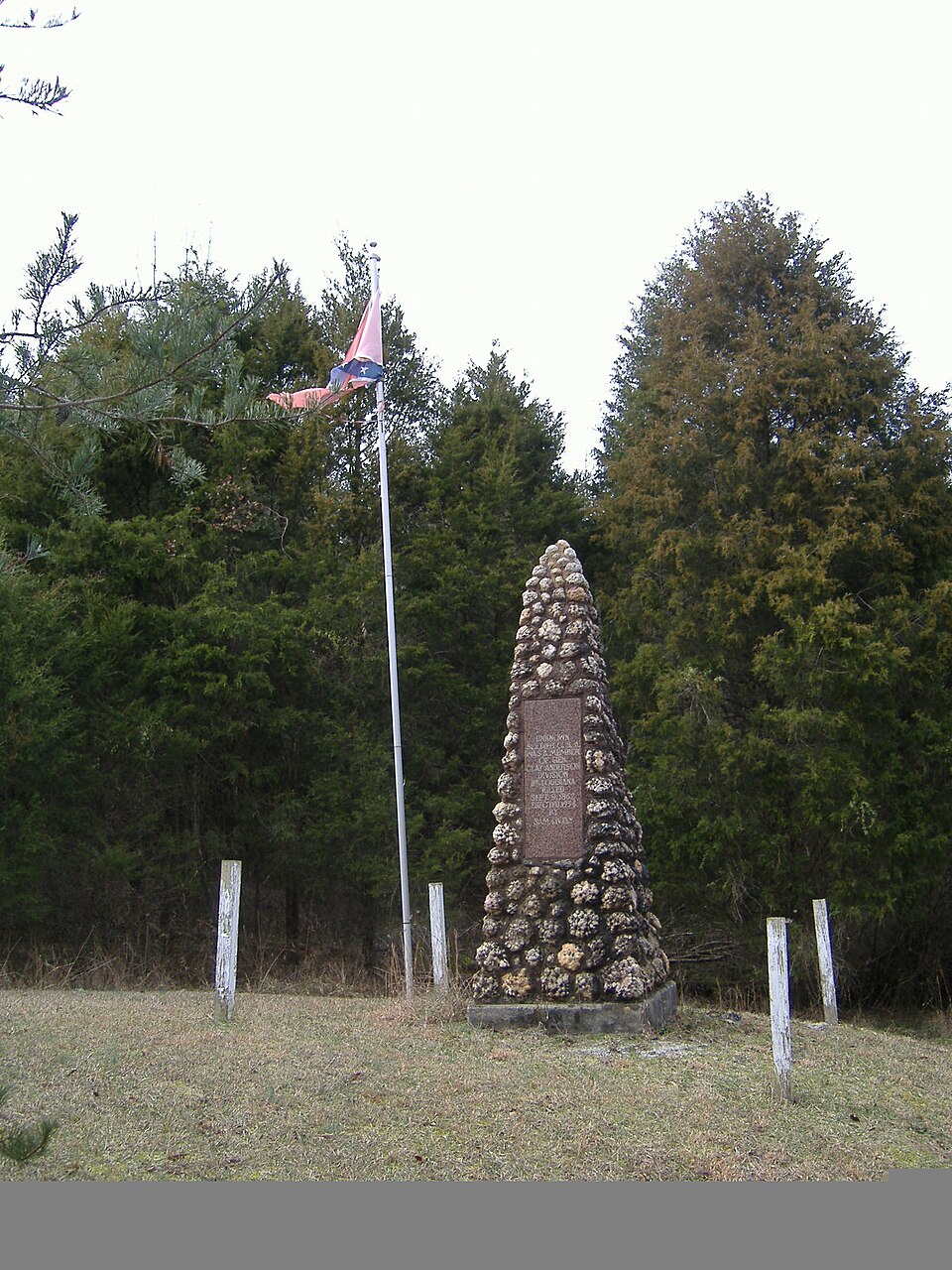 Photograph of Unknown Confederate Soldier Monument in Horse Cave