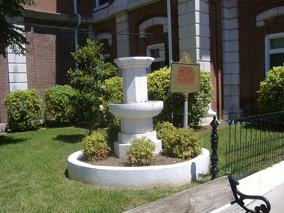 Photograph of Confederate Memorial Fountain in Hopkinsville