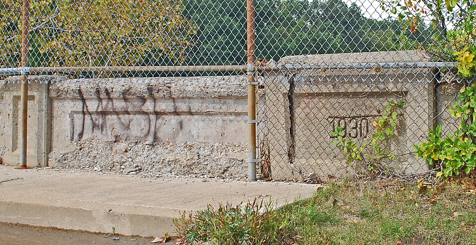 Photograph of Trowbridge Road-Grand Trunk Western Railroad Bridge