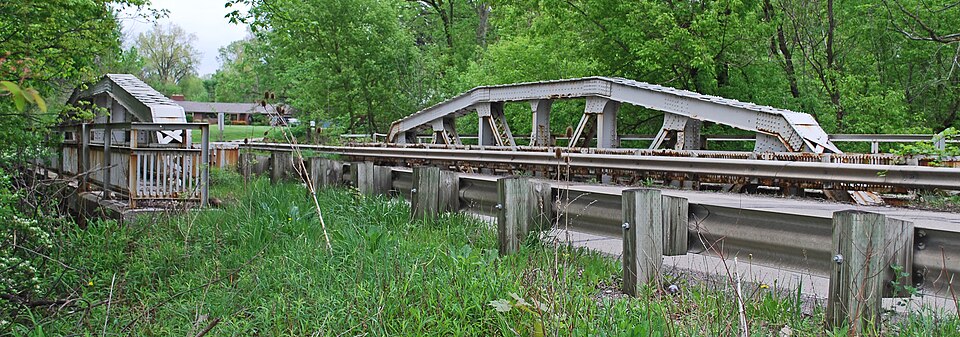 Photograph of Lilley Road-Lower Rouge River Bridge