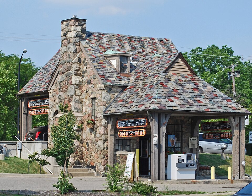 Photograph of Tuomy Hills Service Station