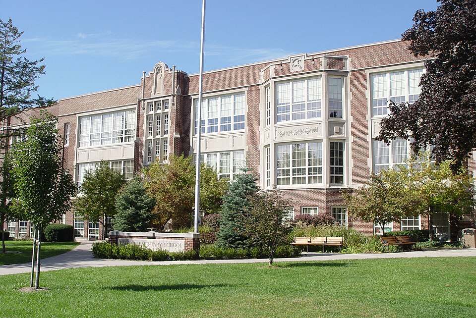 Photograph of Defer Elementary School