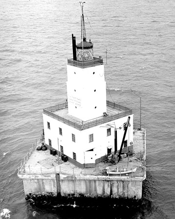 Photograph of North Manitou Shoal Light Station