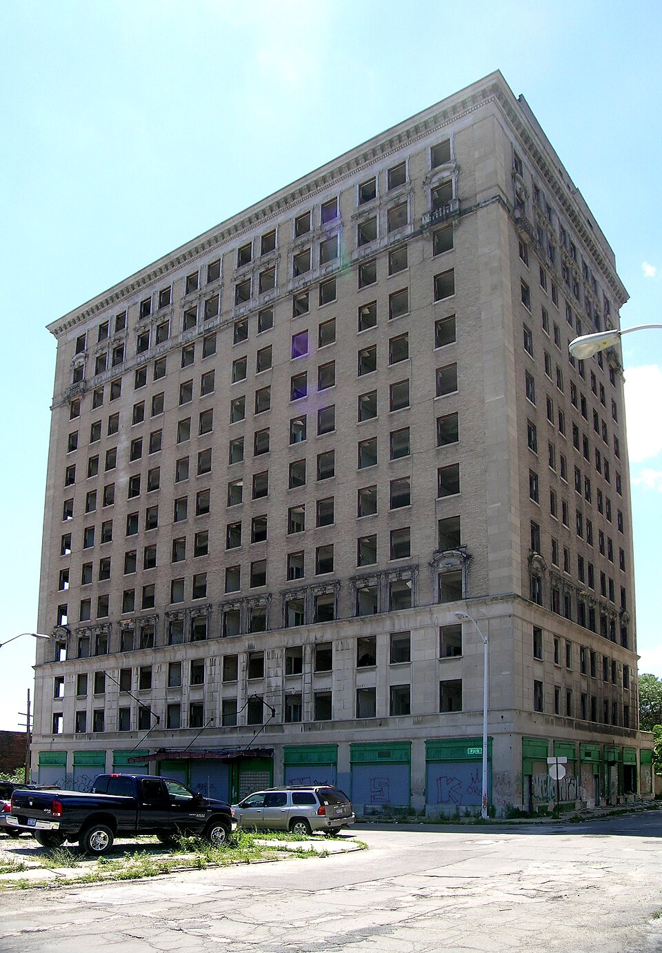 Photograph of 2643 Park Avenue
