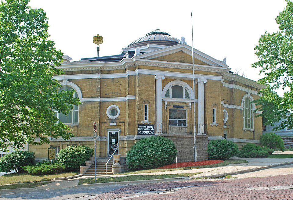Photograph of Cadillac Public Library