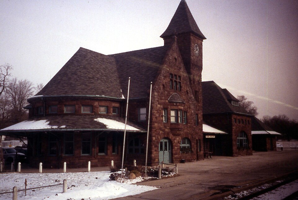 Photograph of Niles station