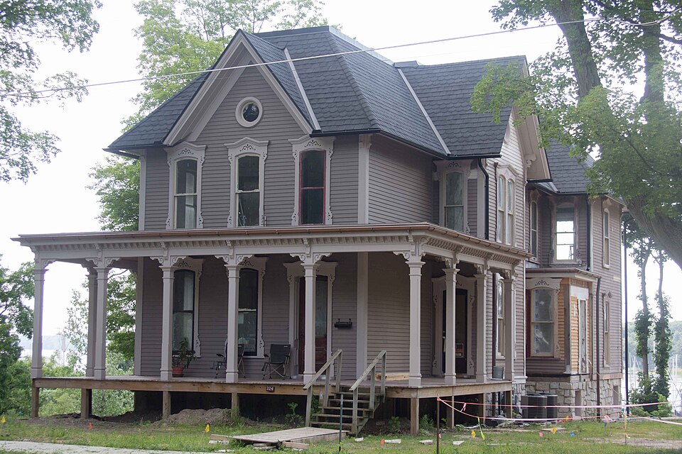 Photograph of John C. and Augusta (Covell) Lewis House