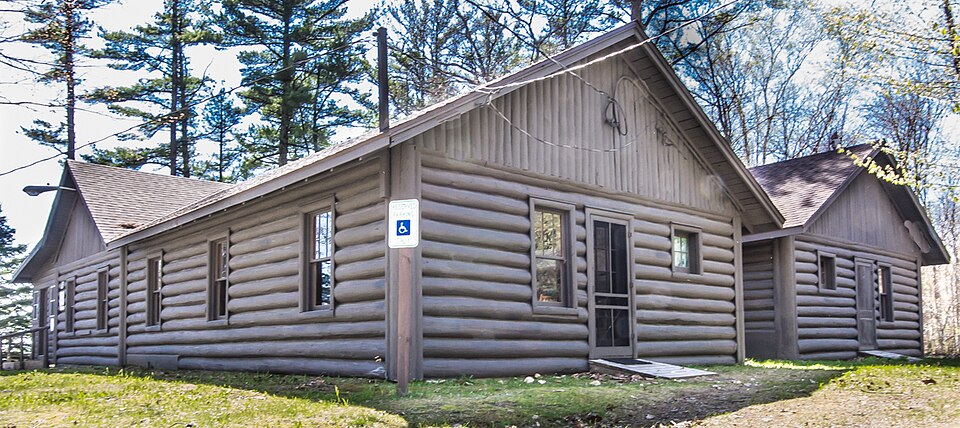 Photograph of Manitou Lodge