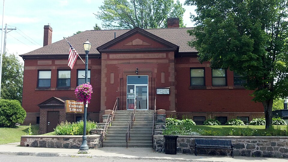 Photograph of Ironwood Carnegie Library