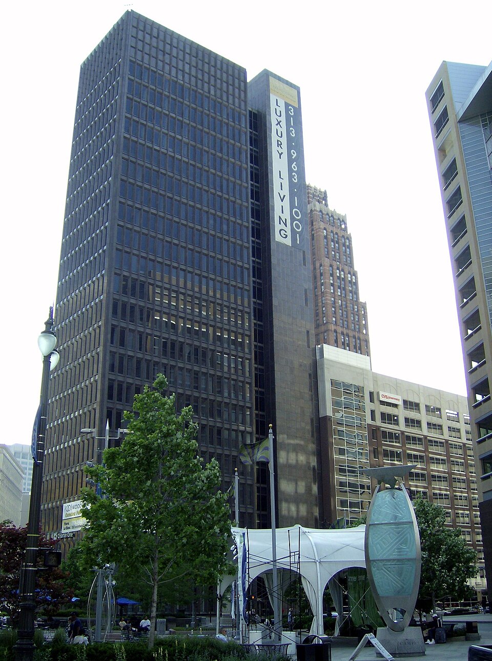 Photograph of 1001 Woodward