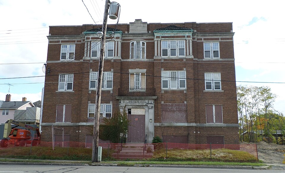 Photograph of Swayze Court Apartments