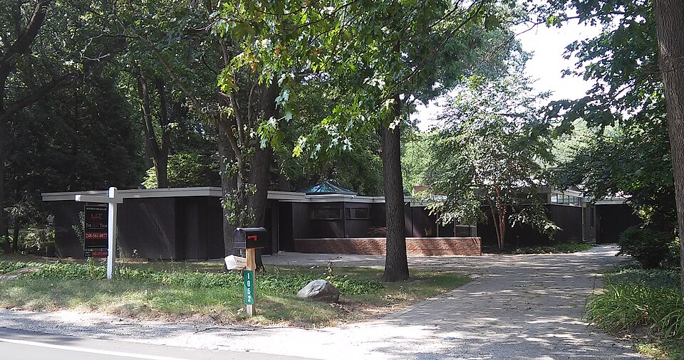 Photograph of Robert C. and Bettie J. (Sponseller) Metcalf House