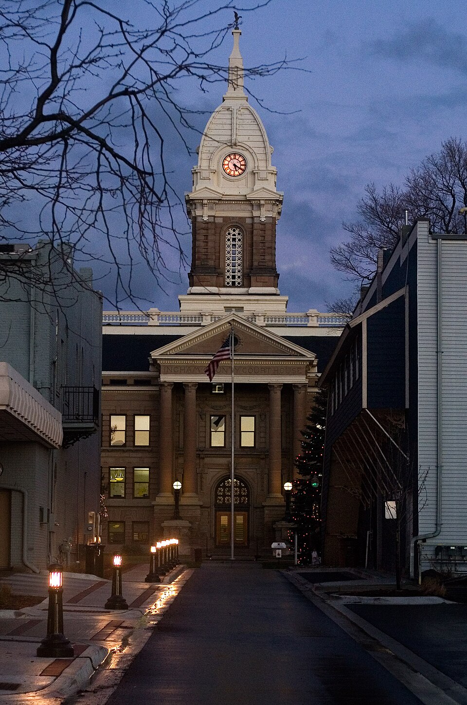 Photograph of Ingham County Courthouse
