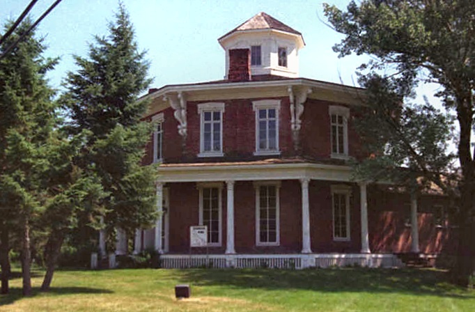 Photograph of Loren Andrus Octagon House