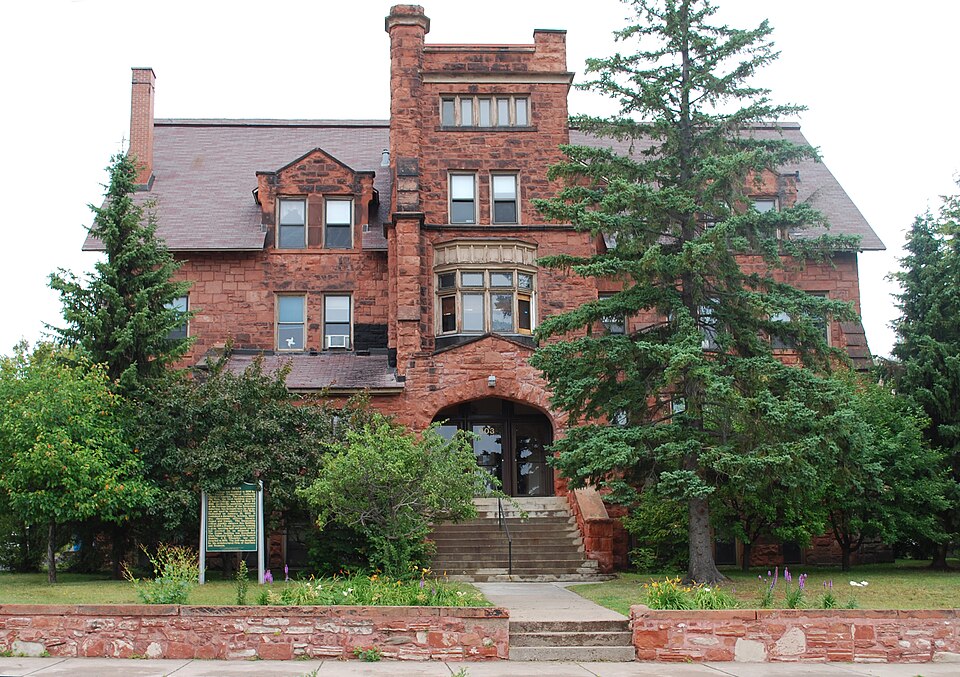 Photograph of Old Main, Suomi College