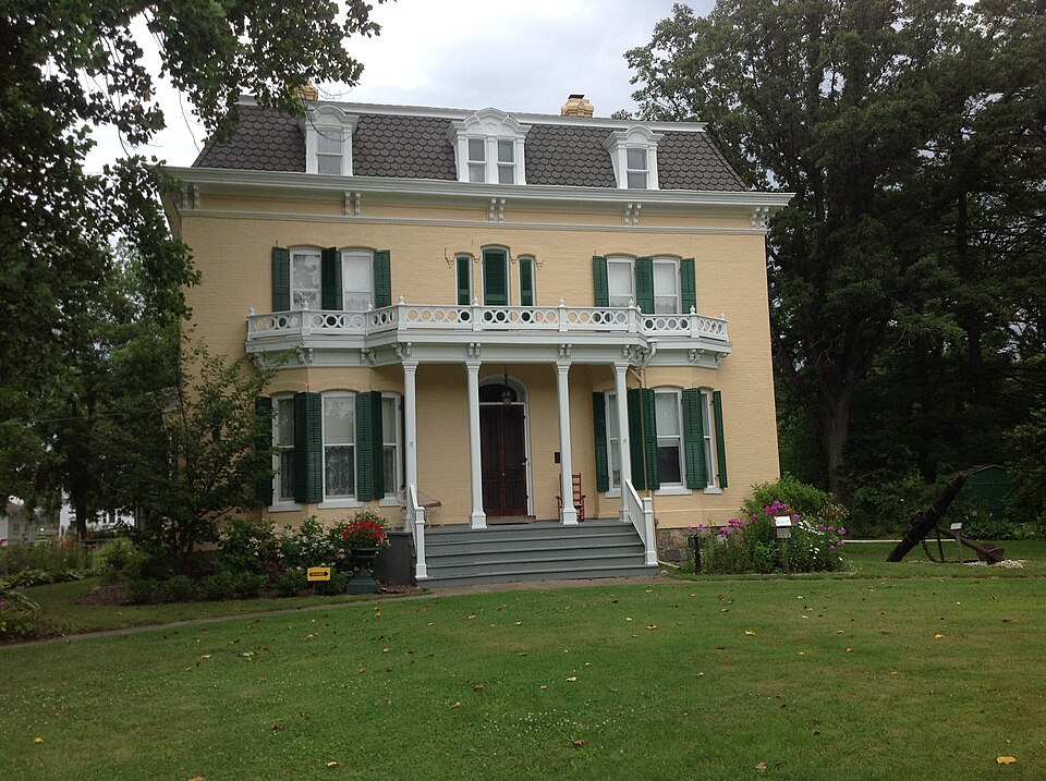 Photograph of Loop-Harrison Mansion