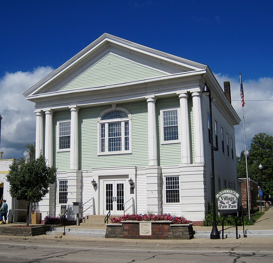 Photograph of Paw Paw City Hall