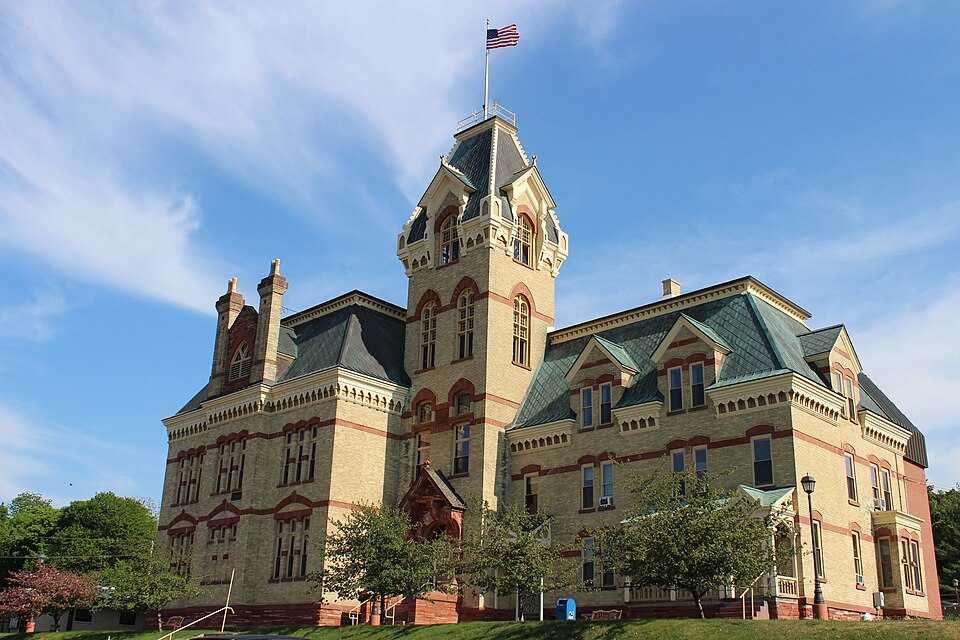 Photograph of Houghton County Courthouse