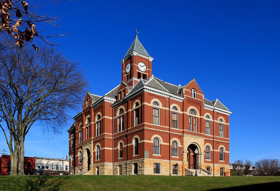 Photograph of Livingston County Courthouse