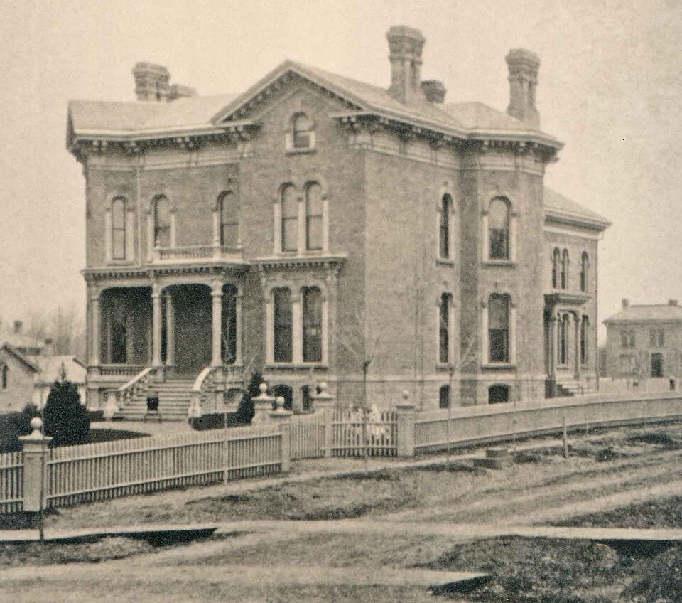 Photograph of E.O. Grosvenor House