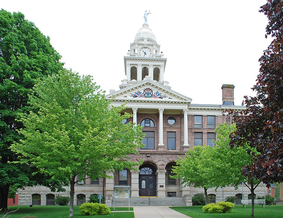 Photograph of Ionia County Courthouse