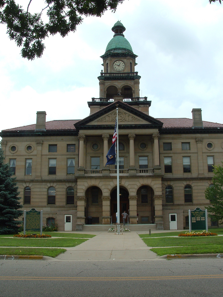 Photograph of Van Buren County Courthouse