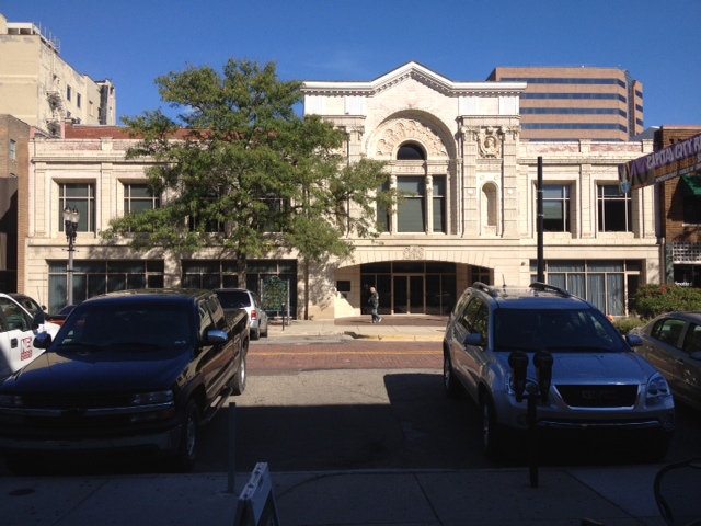 Photograph of Strand Theatre and Arcade