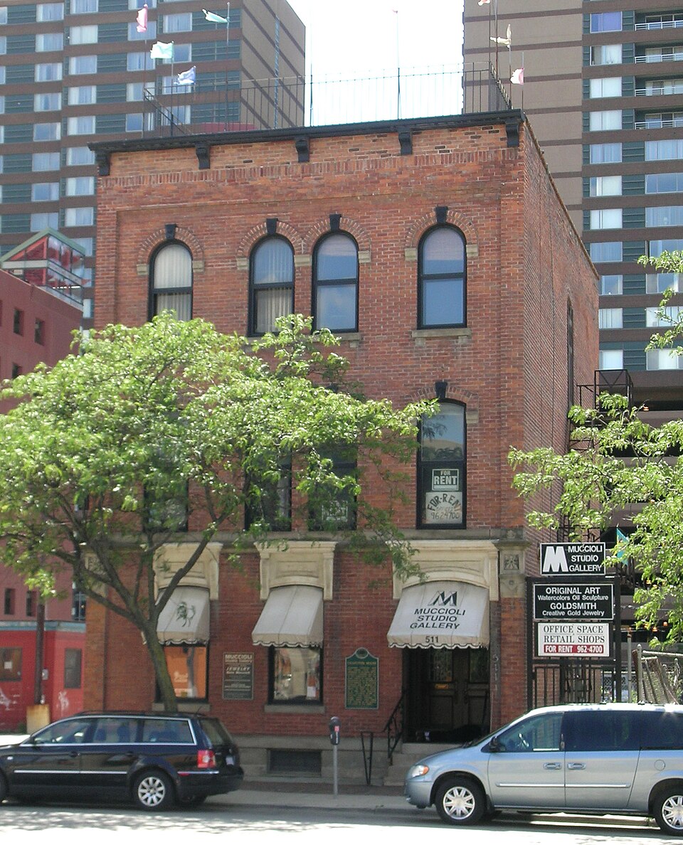Photograph of Alexander Chapoton House
