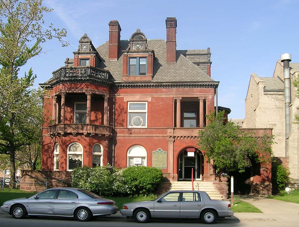 Photograph of Perry McAdow House