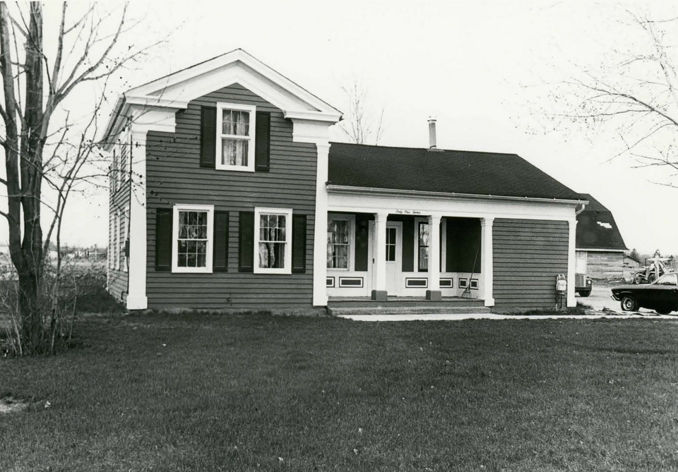 Photograph of House at 6112 Carpenter Road