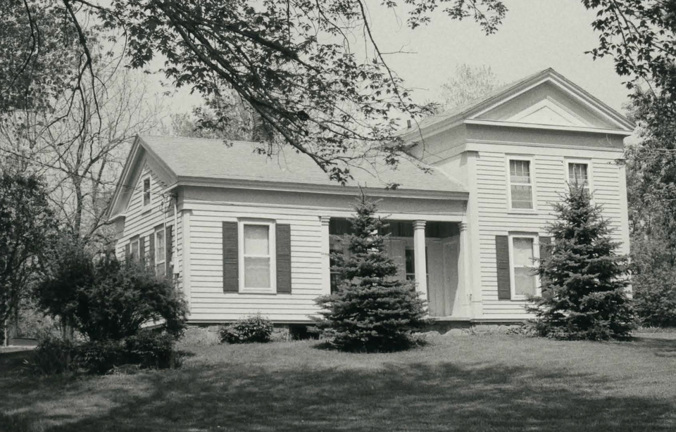 Photograph of House at 7066 Lobdell Road