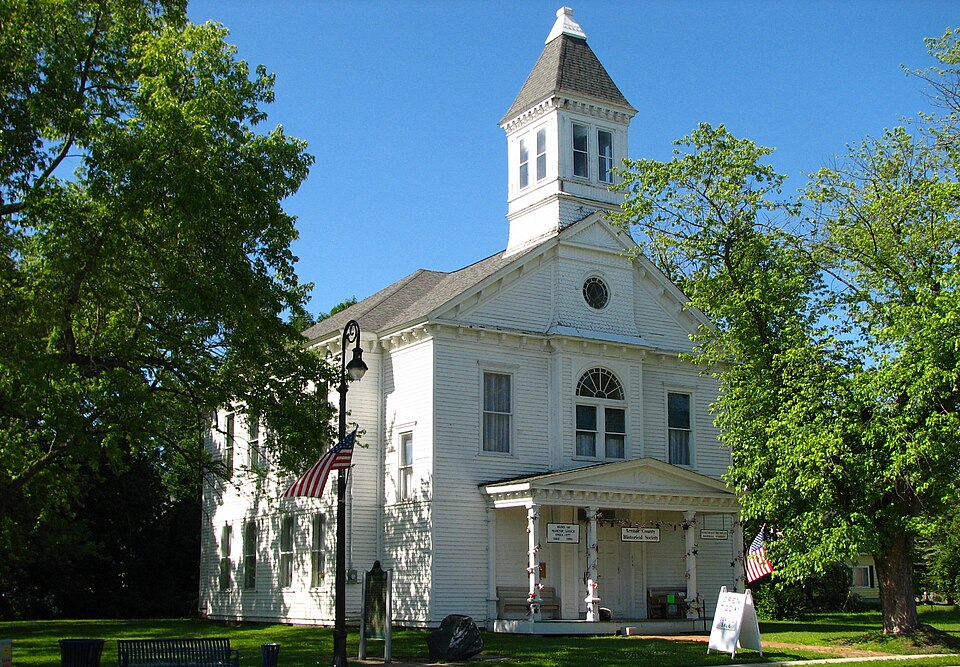 Photograph of Second Arenac County Courthouse